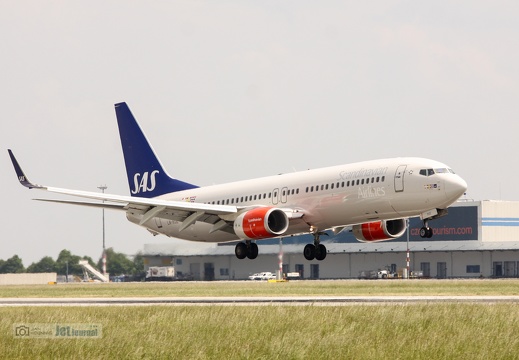 LN-RGE, Boeing 737-86N, SAS