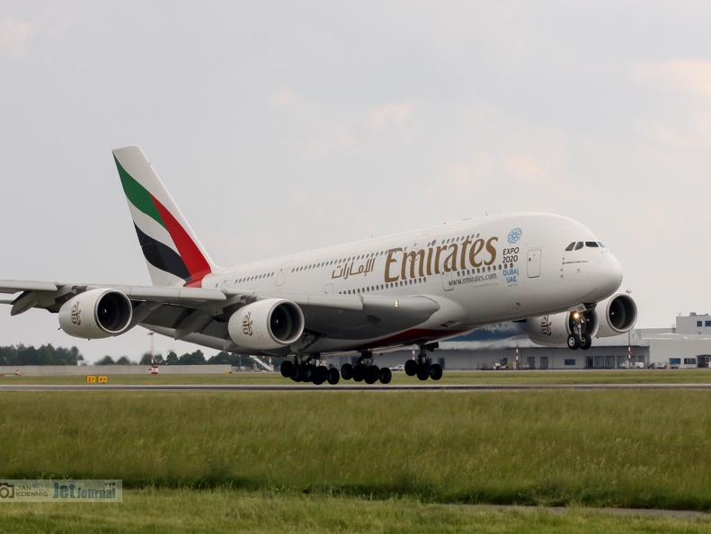 A6-EDB, A380-861, Emirates