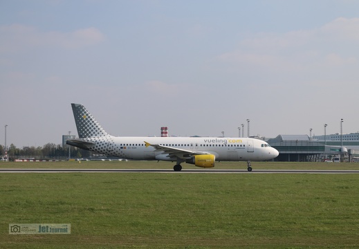 EC-KDH, A320-214, Vueling