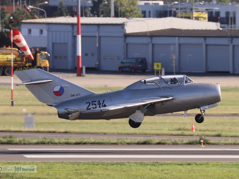 OK-UTI, MiG-15UTI