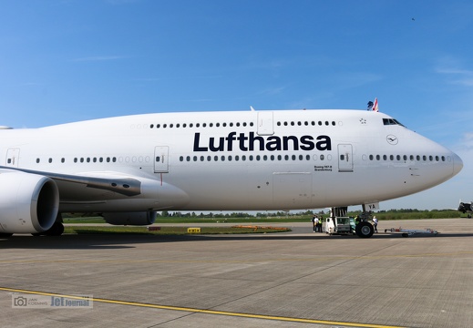 D-ABYA, Boeing 747-830, Lufthansa