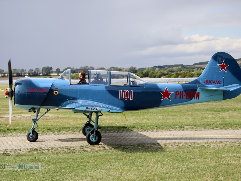 PH-DTM, Jak-52