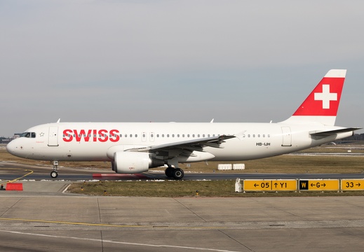 HB-IJH, Airbus A320-214, Swiss