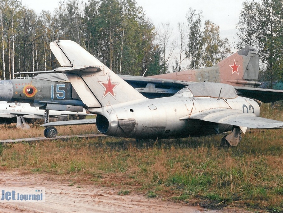MiG-15UTI und MiG-23M