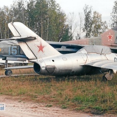 MiG-15UTI und MiG-23M