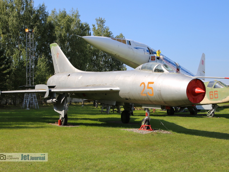 25 rot, Su-7B (3634 visingar) 25 rot, Su-7B