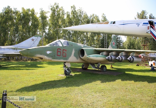 66 rot, Su-25