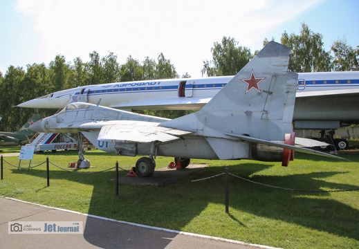 01 blau, MiG-29