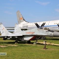 51 blau, MiG-29 (9-13)