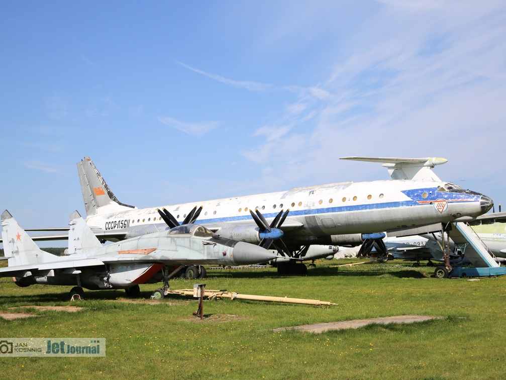 CCCP-L5611, Tu-114