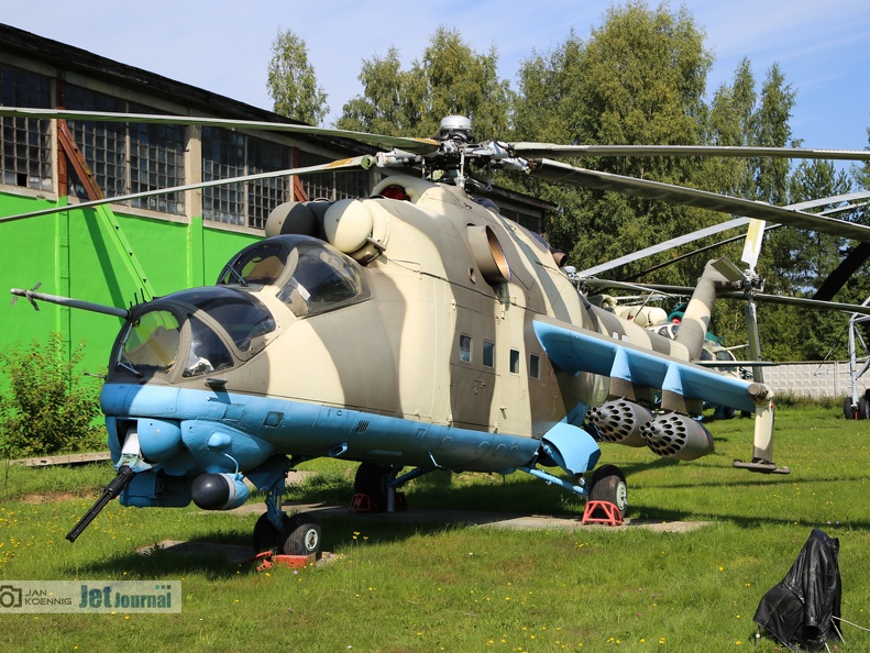 46 weiss, Mi-24W