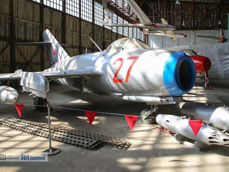 MiG-15bisISch, 27 rot, ex. 98 rot