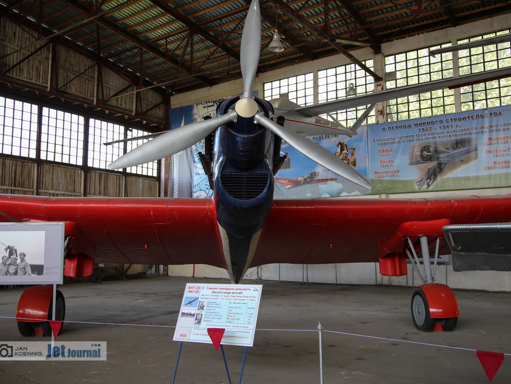 Tupolew ANT-25 (2277 visitas) Tupolew ANT-25