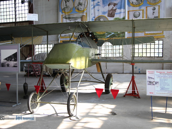 Voisin III Replica (2085 visitas) Voisin III Replica