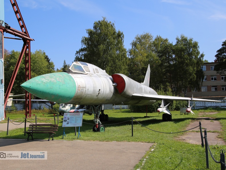 0 rot, Tu-128, Prototyp