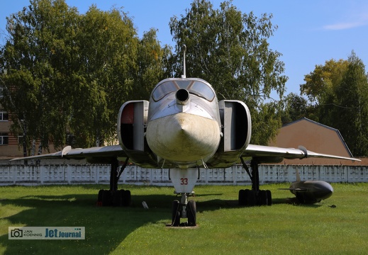 33 rot, Tu-22M0