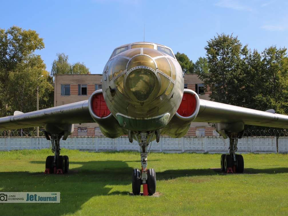 50 rot, Tu-16R