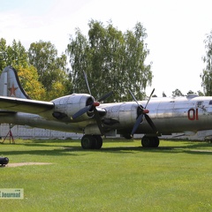 01 rot, Tupolew Tu-4