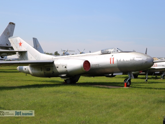 11 rot, Jak-25RW-II