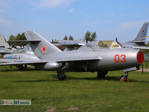 03 rot, MiG-15UTI