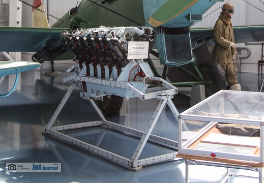 Mikulin M-17 Motor