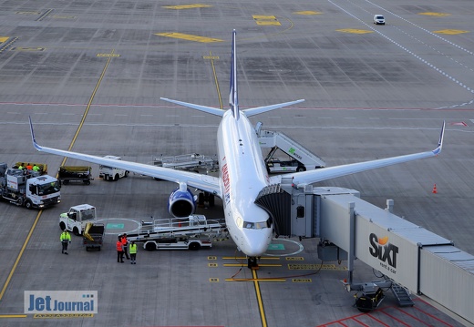 TC-JFM, Boeing 737-8F2, Turkish Airlines