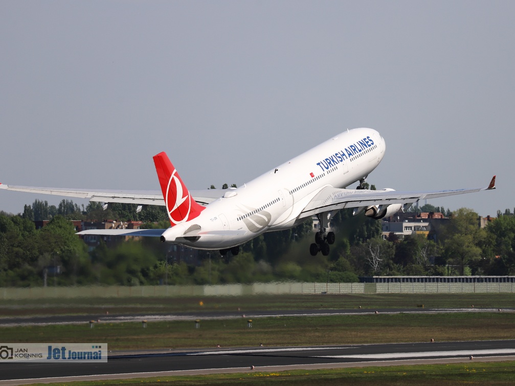 TC-JOK, Airbus A330-303, Turkish Airlines