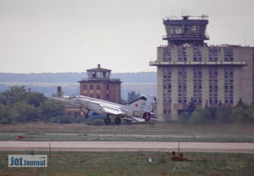 02 blau, MiG-25PU, LII Gromow