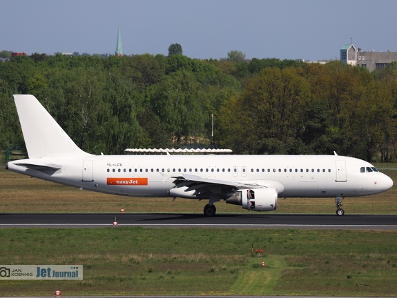 YL-LCU, Airbus A320-214, easyJet
