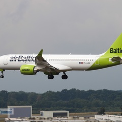 YL-AAU, Airbus A220-300, airBaltic
