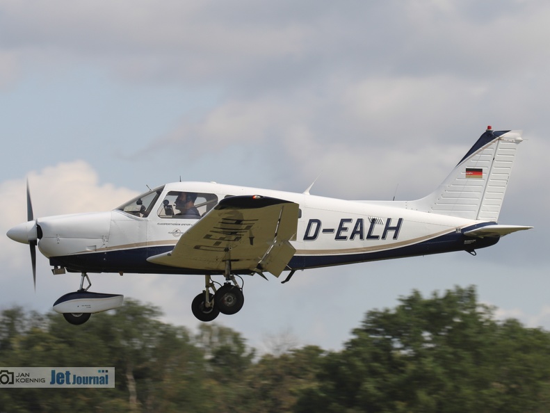 D-EALH, Piper PA-28-180