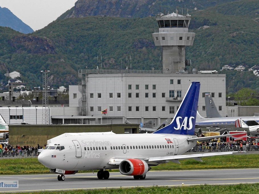 LN-BRX Boeing 737-505 SAS