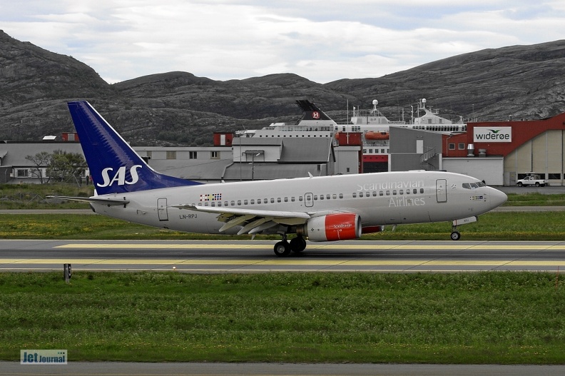 LN-RPJ Boeing 737-783 SAS Scandinavian Airlines.jpg