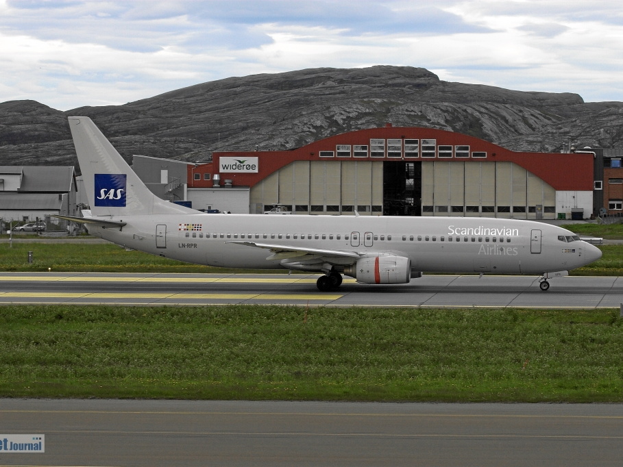 LN-RPR Boeing 737-883 SAS Scandinavian Airlines