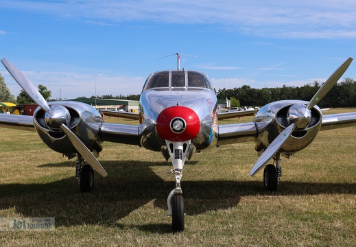 N3670B, Beechcraft E50 Twin Bonanza