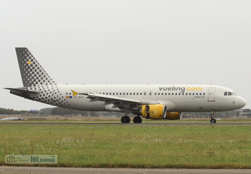 EC-MCU, Airbus A320-214, Vueling