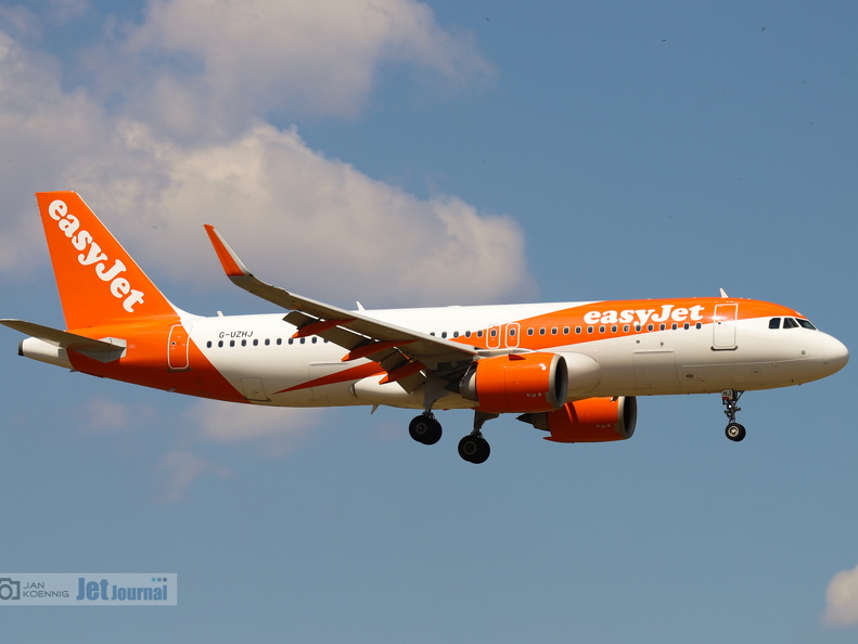 G-UZHJ, Airbus A320-251, easyJet