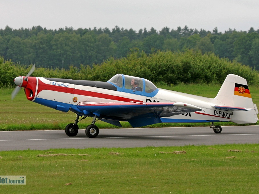 Z-526 Akrobat, D-EWKX, ex. DM-WKX (201 visits) Z-526 Akrobat, D-EWKX, ex. DM-WKX