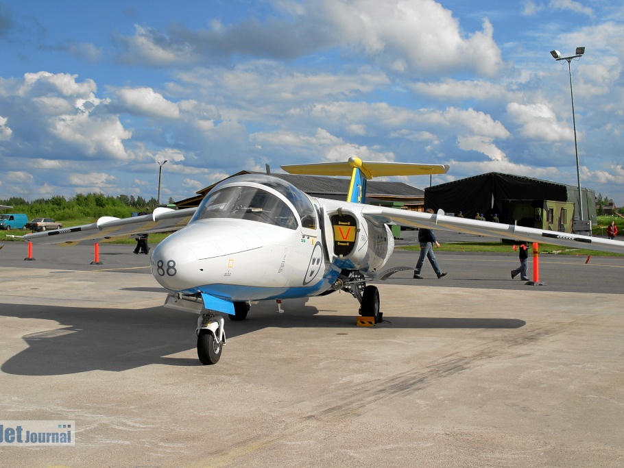 60088 Sk60A F17 Team 60 (67 visits) Midnight Sun Airshow Kauhava 25.06.2004 60088 Sk60A F17 Team 60