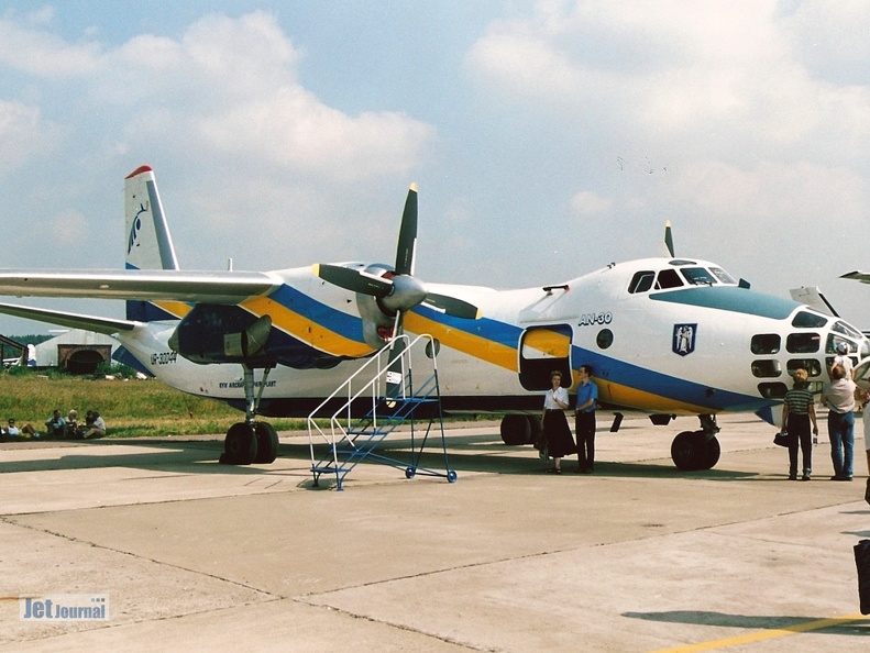An-30, UR-30044 (85 visits) MAKS 2001 An-30, UR-30044