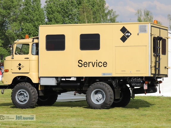 W-50LA mit Kofferaufbau (54 visits) W-50LA mit Kofferaufbau