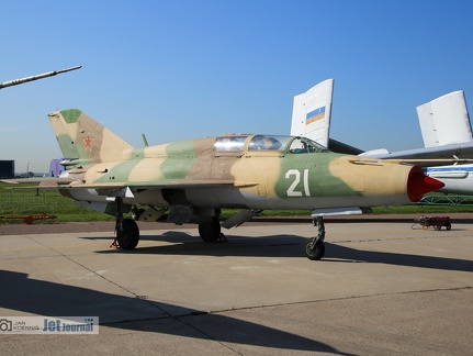 21 weiss, MiG-21UM (155 visits) 21 weiss, MiG-21UM