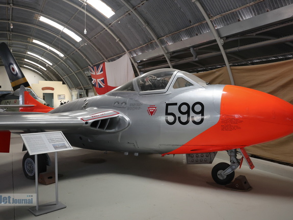 WZ-550, 599-HF, De Havilland Vampire T.11 (738 visitas) WZ-550, 599-HF, De Havilland Vampire T.11
