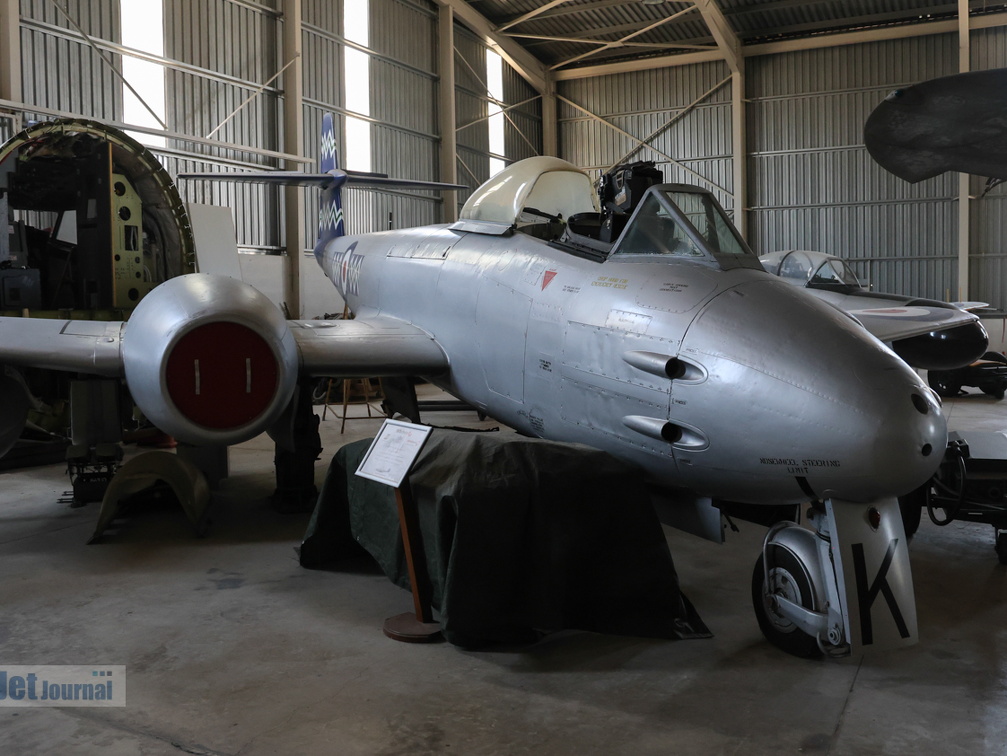 WK914 (falsch WF714), Gloster Meteor F.8, Royal Air Force (680 visitas) Die Bemalung zeigt die WF714, es ist aber die WK914 WK914 (falsch WF714), Gloster Meteor F.8, Royal Air Force