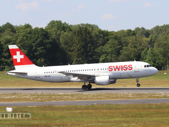 HB-IJK, Airbus A320-214, Swiss (524 Besuche) Du kannst eine Datei zu diesem Foto zur eigenen Verwendung erwerben: 
Klicke hier, um die Webseite ... HB-IJK, Airbus A320-214, Swiss